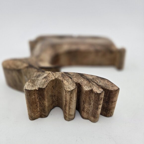 Midwest Gift Wooden Reindeer Christmas Holiday 8 X 8 X 1.5 Heavy Carved New - Picture 7 of 7